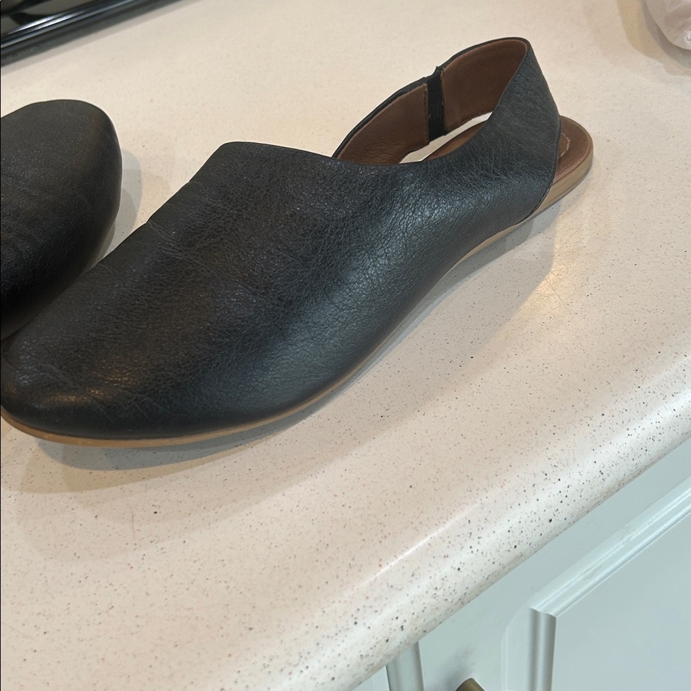 Funky Flats - image 2